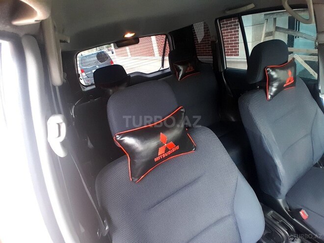 Mitsubishi Pajero io 2002, 240,000 km - 2.0 l - Bakı