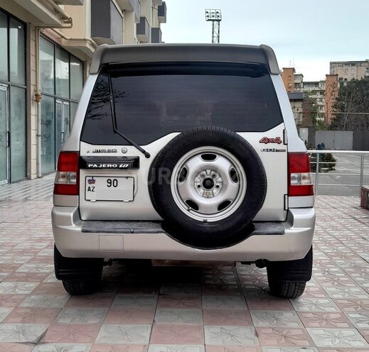 Mitsubishi Pajero io 2002, 240,000 km - 2.0 l - Bakı