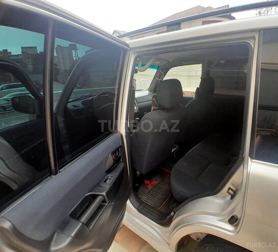 Mitsubishi Pajero io 2002, 240,000 km - 2.0 l - Bakı