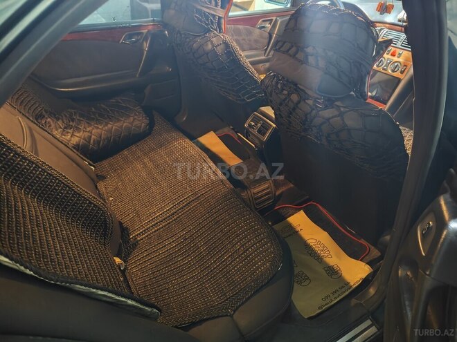 Mercedes E 200 1996, 300,000 km - 2.0 l - Sumqayıt