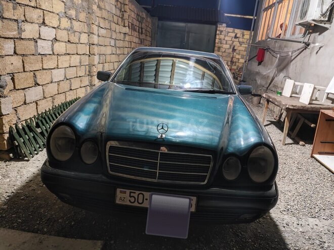 Mercedes E 200 1996, 300,000 km - 2.0 l - Sumqayıt