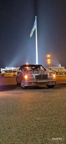 Mercedes C 180 1994, 403,000 km - 1.8 л - Salyan