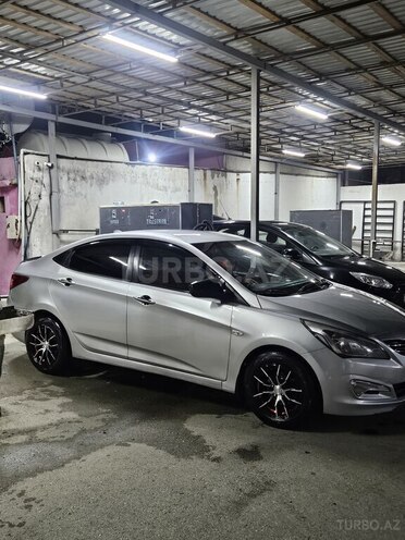 Hyundai Accent 2015, 260,000 km - 1.6 л - Sumqayıt