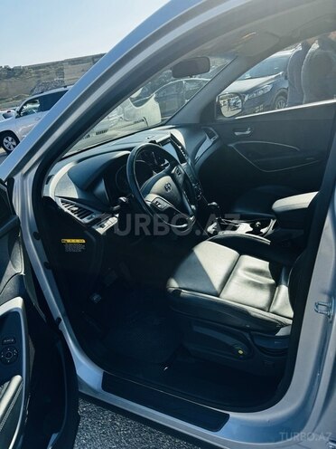 Hyundai Santa Fe-5