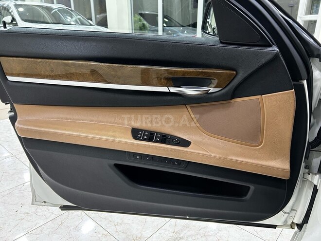 BMW 750 2011, 178,000 km - 4.4 l - Mingəçevir