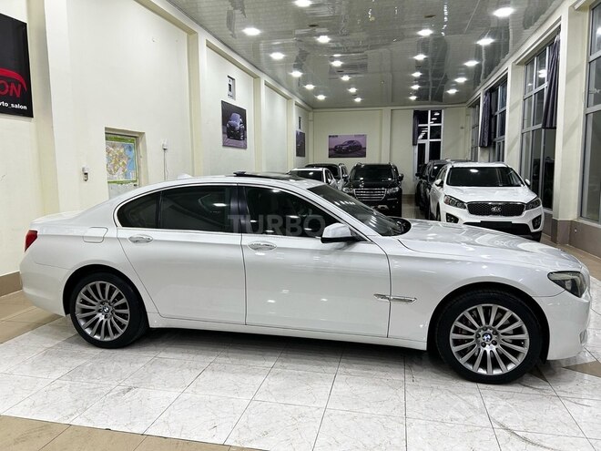 BMW 750 2011, 178,000 km - 4.4 l - Mingəçevir
