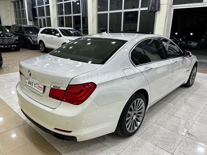BMW 750 2011, 178,000 km - 4.4 l - Mingəçevir