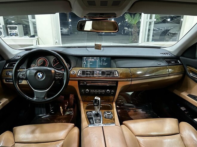 BMW 750 2011, 178,000 km - 4.4 l - Mingəçevir