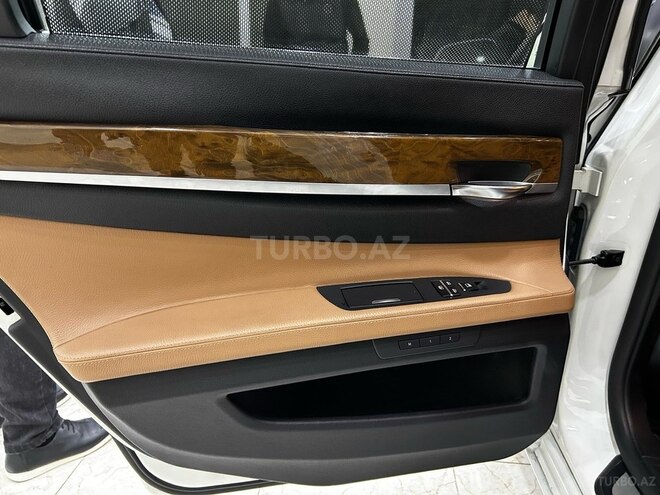 BMW 750 2011, 178,000 km - 4.4 l - Mingəçevir