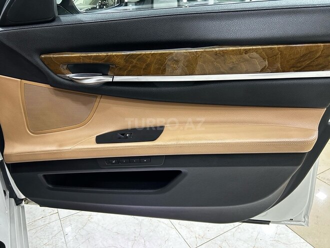 BMW 750 2011, 178,000 km - 4.4 l - Mingəçevir
