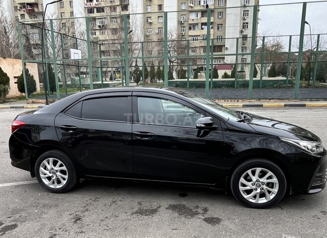 Toyota Corolla 2017, 178,750 km - 1.6 l - Bakı