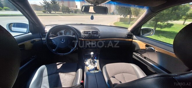 Mercedes E 220 d 2005, 317,000 km - 2.2 l - Bakı