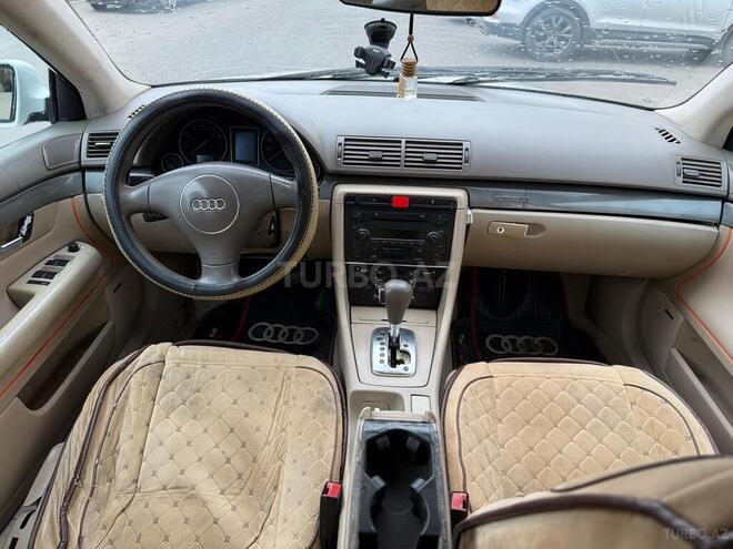 Audi A4 2002, 220,000 km - 1.8 l - Bakı