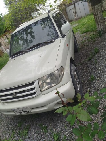 Mitsubishi Pajero io 2001, 250,000 km - 2.0 л - Şəki