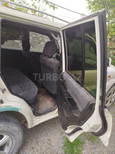 Mitsubishi Pajero io 2001, 250,000 km - 2.0 л - Şəki