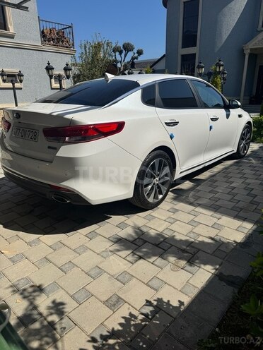 Kia K5-4