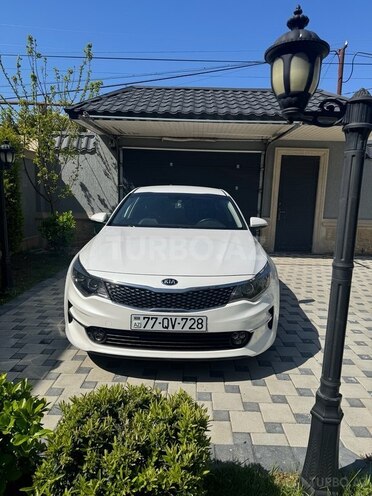 Kia K5-1