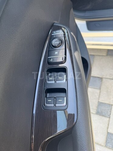 Kia K5-11