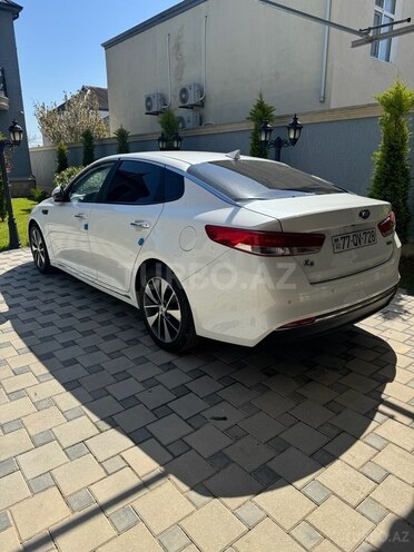 Kia K5-6