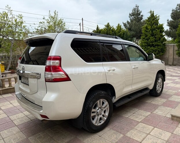 Toyota Land Cruiser Prado 2013, 270,000 km - 4.0 л - Bakı