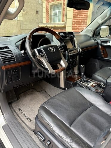 Toyota Land Cruiser Prado 2013, 270,000 km - 4.0 л - Bakı