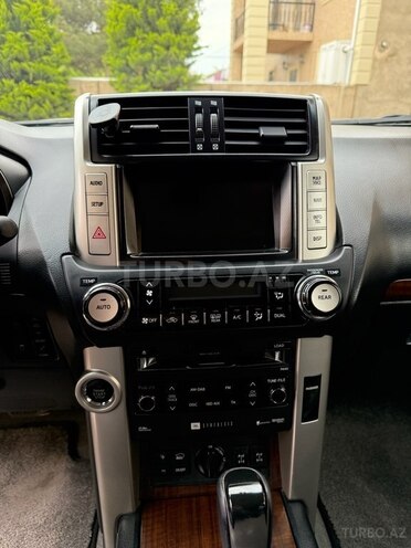 Toyota Land Cruiser Prado 2013, 270,000 km - 4.0 л - Bakı