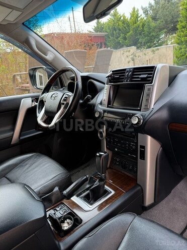 Toyota Land Cruiser Prado 2013, 270,000 km - 4.0 л - Bakı