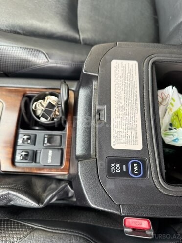 Toyota Land Cruiser Prado 2013, 270,000 km - 4.0 л - Bakı