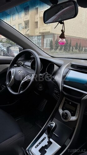 Hyundai Elantra 2011, 120,000 km - 1.8 l - Bakı