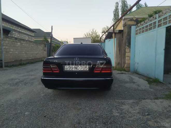Mercedes E 220 d 1999, 370,000 km - 2.2 л - Bərdə