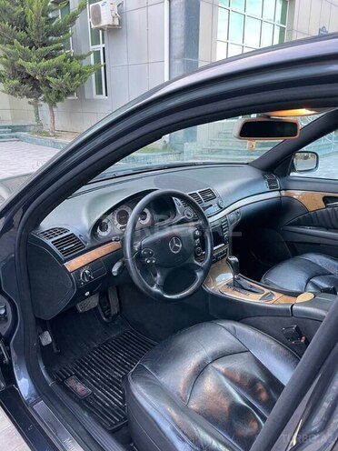 Mercedes E 220 d-8