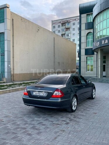 Mercedes E 220 d-6