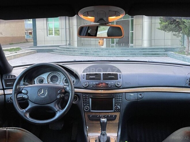 Mercedes E 220 d-10