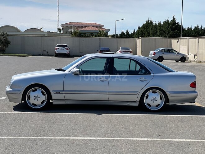 Mercedes E 320 2001, 172,199 km - 3.2 l - Bakı