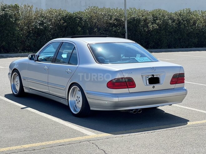 Mercedes E 320 2001, 172,199 km - 3.2 l - Bakı
