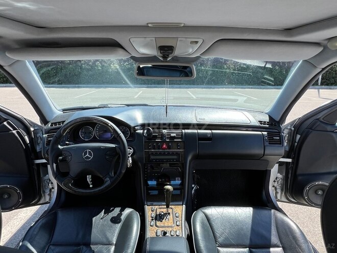 Mercedes E 320 2001, 172,199 km - 3.2 l - Bakı
