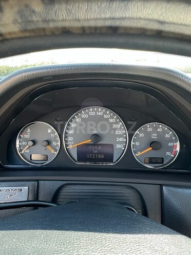 Mercedes E 320 2001, 172,199 km - 3.2 l - Bakı
