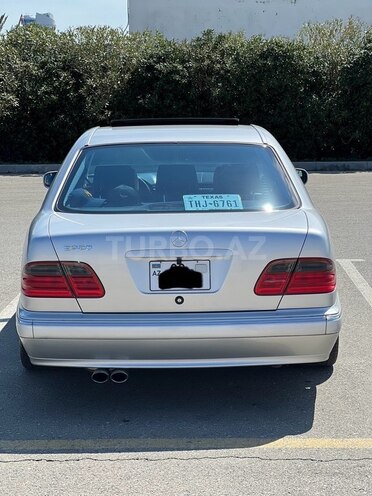 Mercedes E 320 2001, 172,199 km - 3.2 l - Bakı
