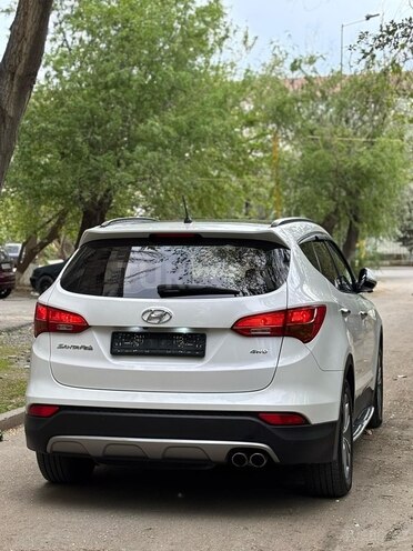 Hyundai Santa Fe-5