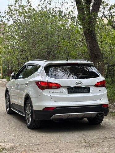 Hyundai Santa Fe-6