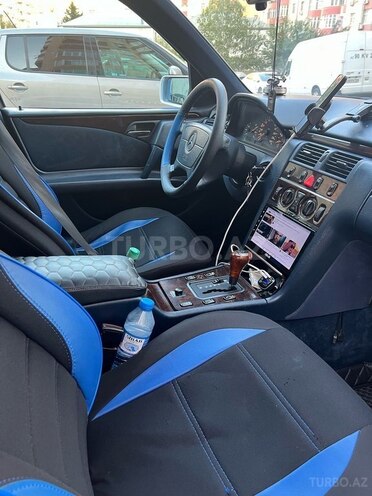 Mercedes E 230 1995, 440,000 km - 2.3 l - Bakı