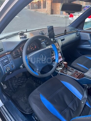 Mercedes E 230 1995, 440,000 km - 2.3 l - Bakı