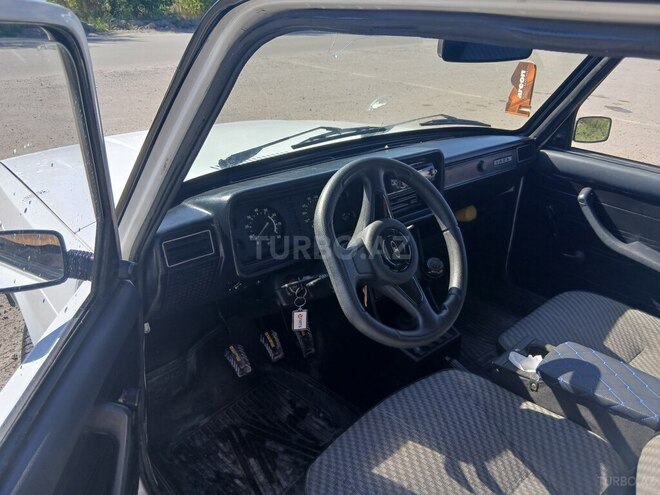 LADA (VAZ) 2107 2009, 46,000 km - 1.6 l - Salyan