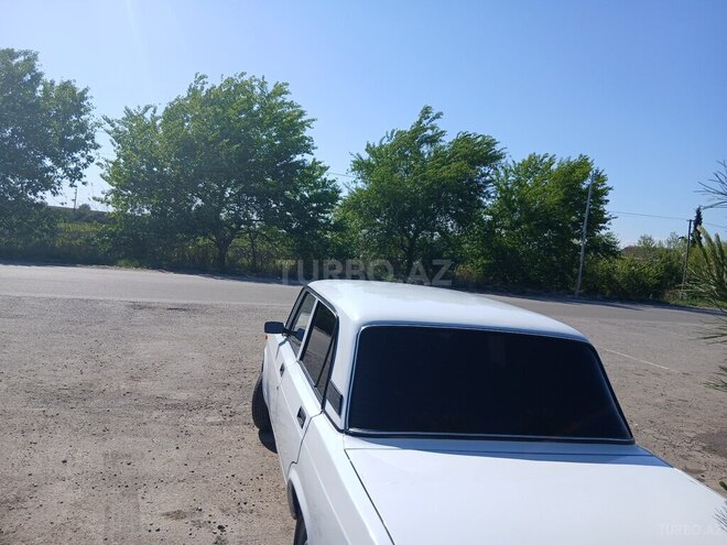 LADA (VAZ) 2107 2009, 46,000 km - 1.6 l - Salyan