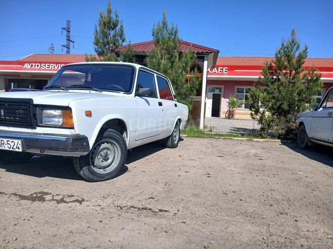 LADA (VAZ) 2107 2009, 46,000 km - 1.6 l - Salyan