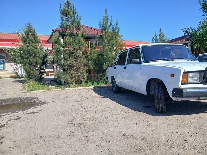 LADA (VAZ) 2107 2009, 46,000 km - 1.6 l - Salyan