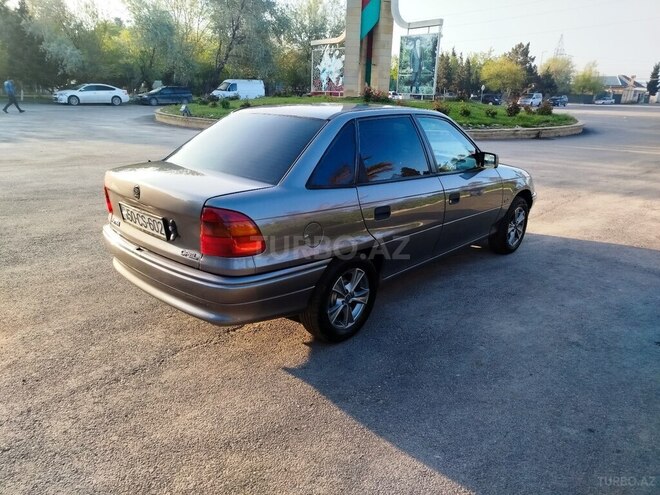 Opel Astra 1993, 479,284 km - 1.4 l - Sumqayıt