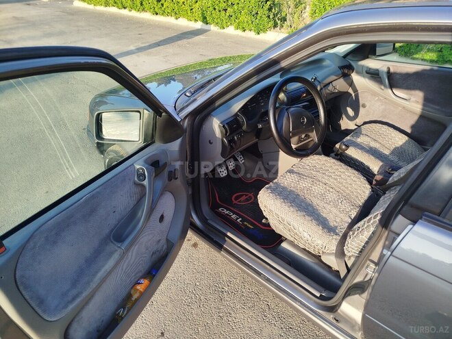 Opel Astra 1993, 479,284 km - 1.4 l - Sumqayıt