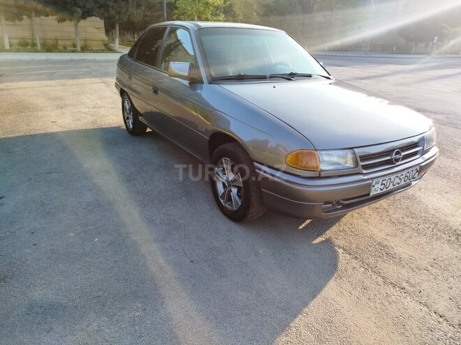 Opel Astra 1993, 479,284 km - 1.4 l - Sumqayıt