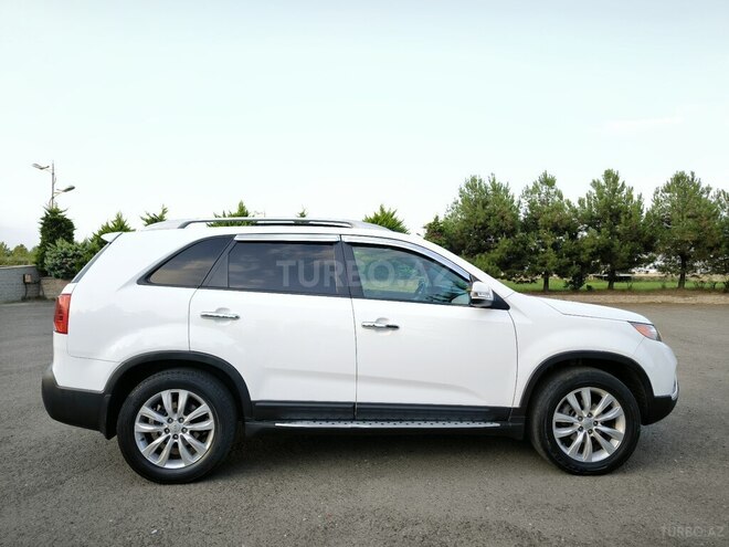 Kia Sorento 2011, 148,000 km - 2.0 l - Astara